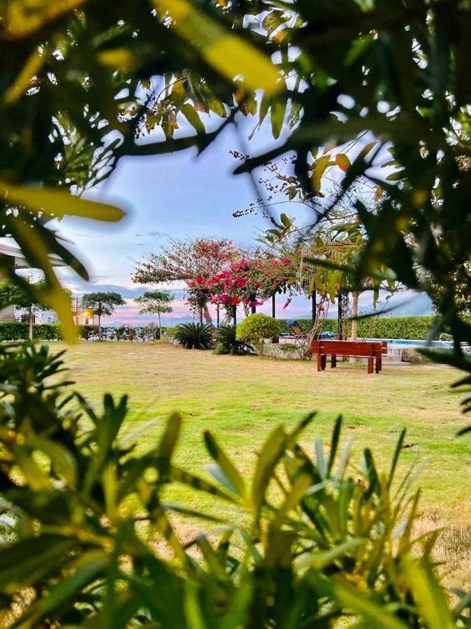 Amor Laut Mabini (Batangas) Exterior foto